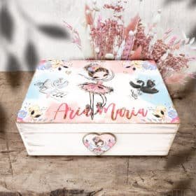 Cutie din Lemn Handmade Dancing Little Ballerina - Cutie din Lemn Personalizata pentru Botez Cutie din Lemn Handmade Dancing Little Ballerina - Cutie din Lemn Personalizata pentru Botez Image