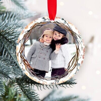 Craciunul este iubire - Decoratiuni personalizata cu fotografie si text din lemn pentru pomul de Craciun