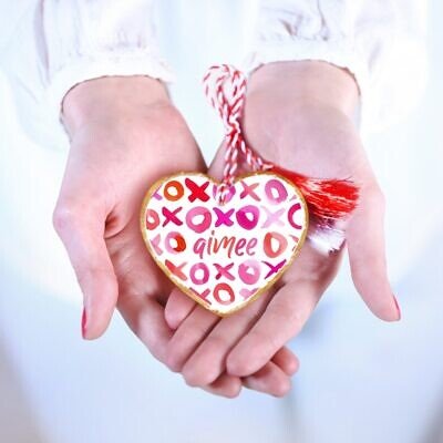 Martisor personalizat XOXO