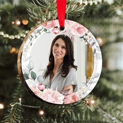 Decoratiune brad pentru doamna profesoara Pink- Decoratiune din lemn personalizata cu fotografie pentru pomul de Craciun